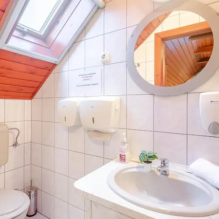 Comfy - Easy Sleep At Vadkert Bed & Breakfast 3*